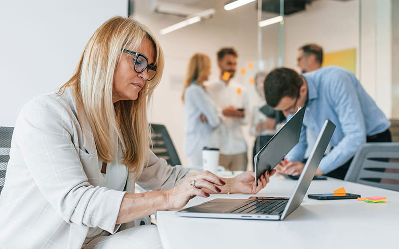 Contract Software for Personal Injury Firms – Efficient and Compliant